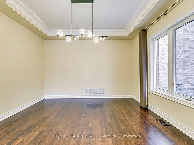 2492 Chaplin Rd — Photo 4