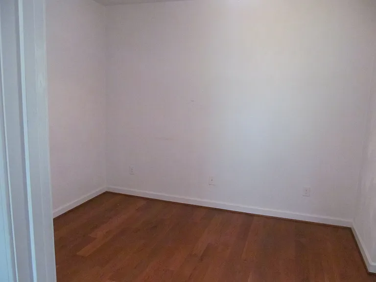 107 Berkley Ct #107 — Photo 13