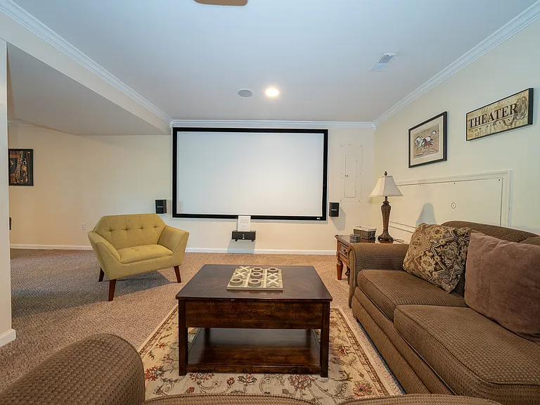 903 Maplewood Dr — Photo 13