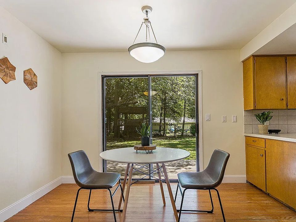 1st image of 285 Westmont Ave