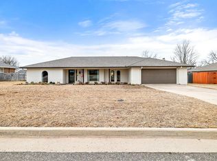 2209 Sunset Dr, Duncan, OK 73533