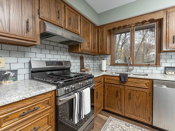 4th image of 1854 Homewood Dr