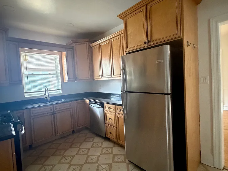 2611 Walnut Ave #2 — Photo 6
