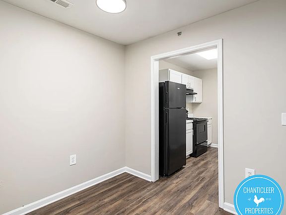 2nd image of 1041 W Barton St #11417680