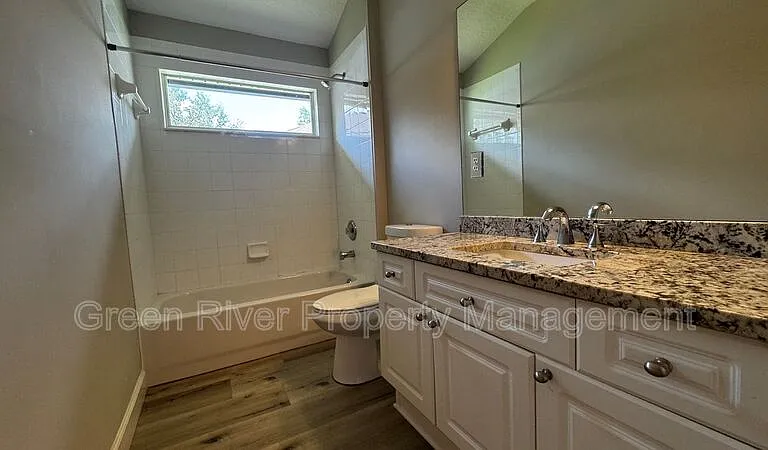 338 Bridgestone Ct — Photo 20