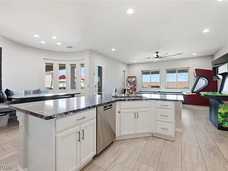 3922 Jacob Lake Cir — Photo 25