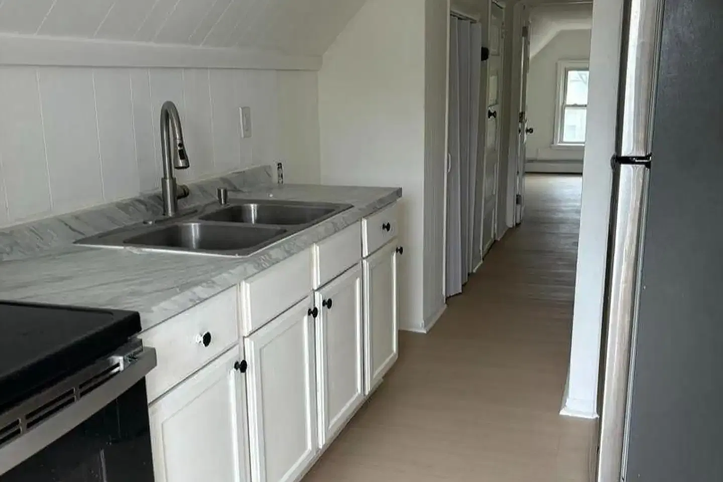 2 bed, $1,150 — Photo 2