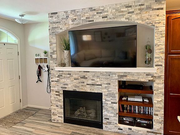 Fireplace & Electronics Nook