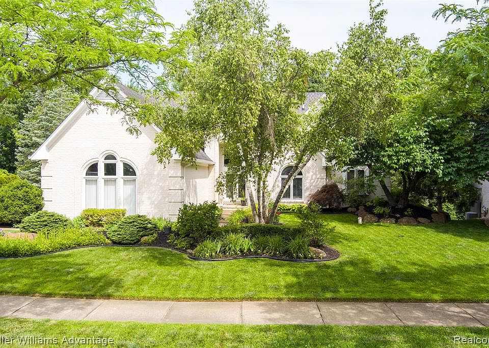 46282 Cordoba Dr, Novi, MI 48374 Zillow