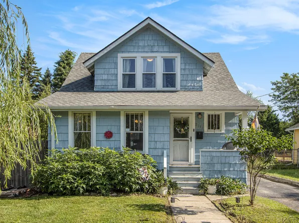 2136 Amherst Ave, Kalamazoo, MI 49008