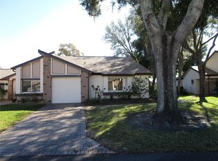 7405 Crestwood Dr, Weeki Wachee, FL 34613