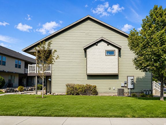3rd image of 88 E River View Dr