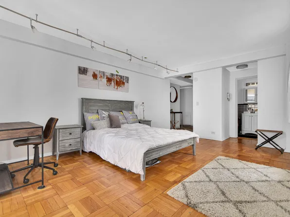 225 East 46th Street image 1 of 6