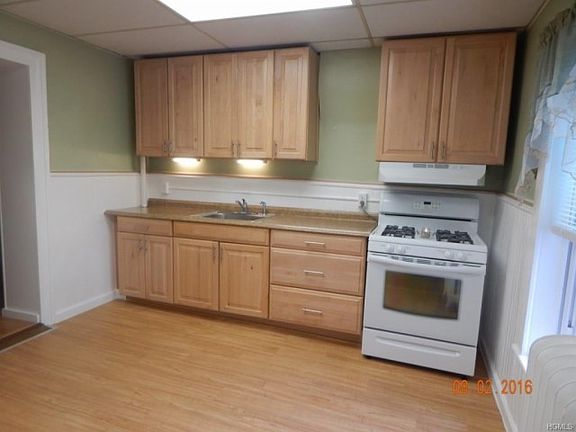 4th image of 52 Hanford St