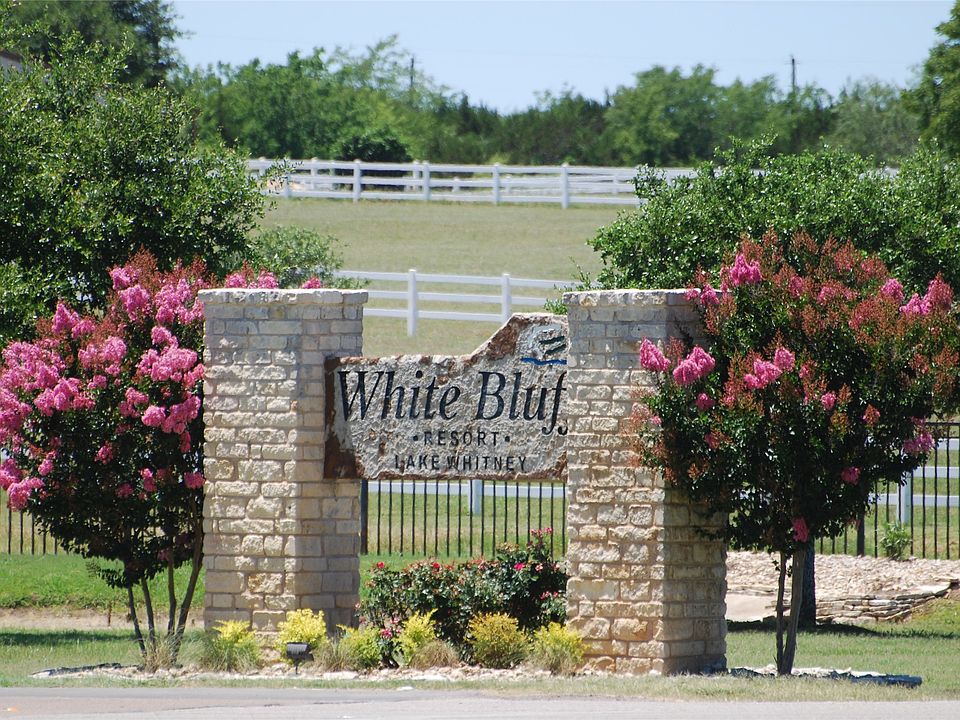 1st image of White Bluff Dr