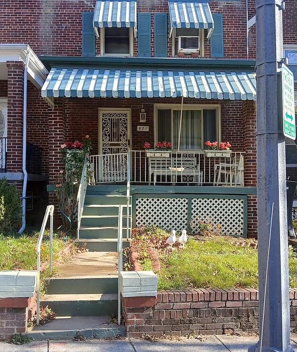 1st image of 621 21st St NE