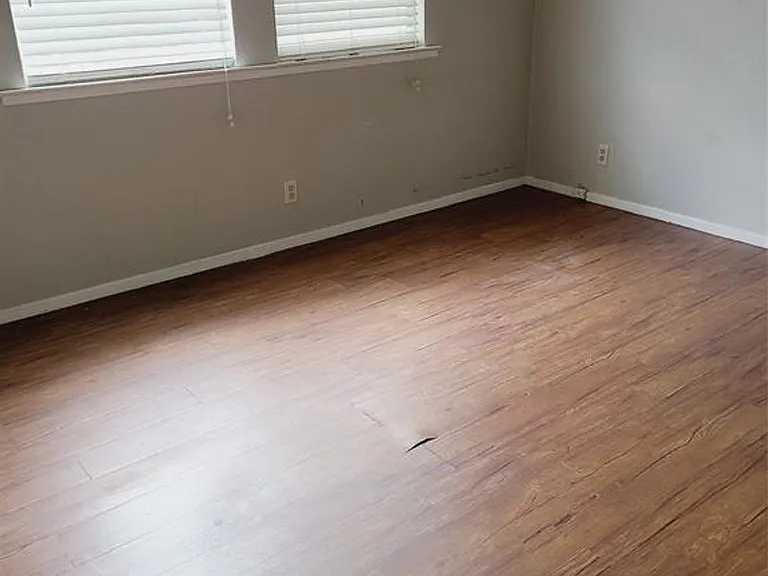 5700 Cherry Park — Photo 6