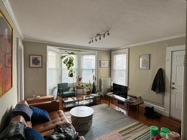 325 Humphrey St #2, New Haven, CT 06511