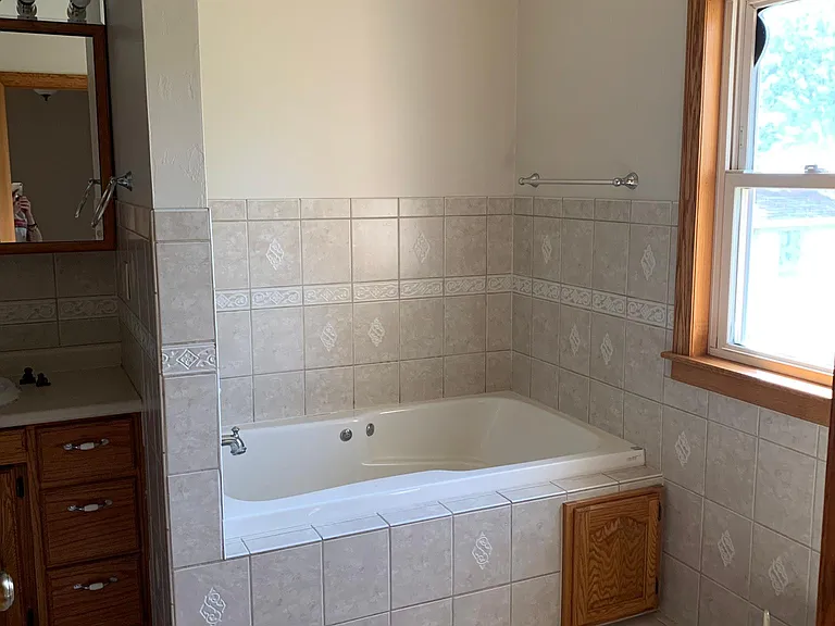 5777 Ridgeview Rd — Photo 2