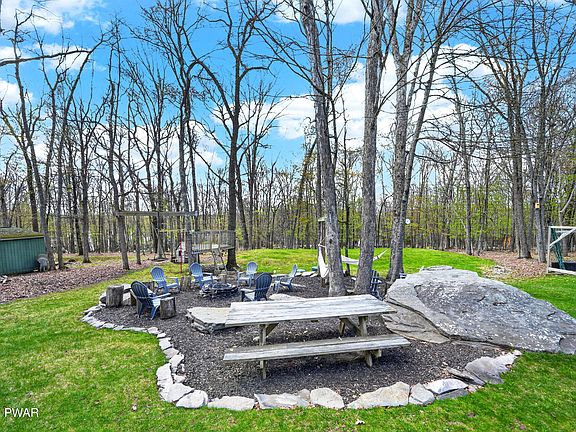 4th image of 133 Cherry Hill Cir