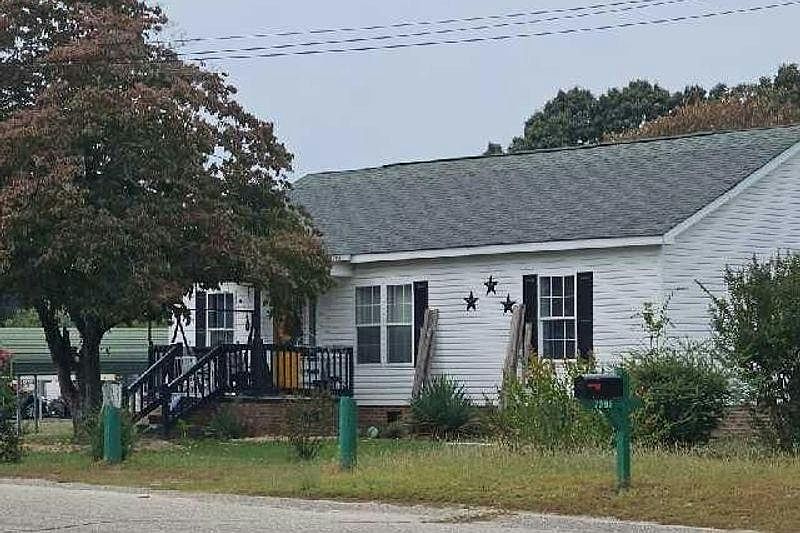2nd image of 7391 3rd St