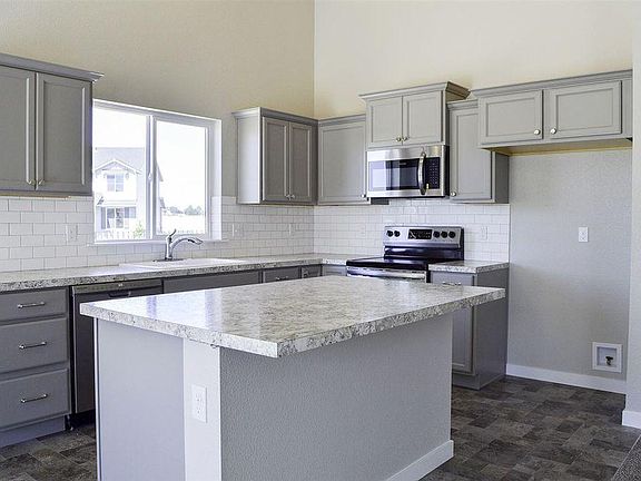 4th image of 2129 W Pine Creek Dr