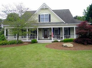 1094 Longwood Dr, Woodstock, GA 30189