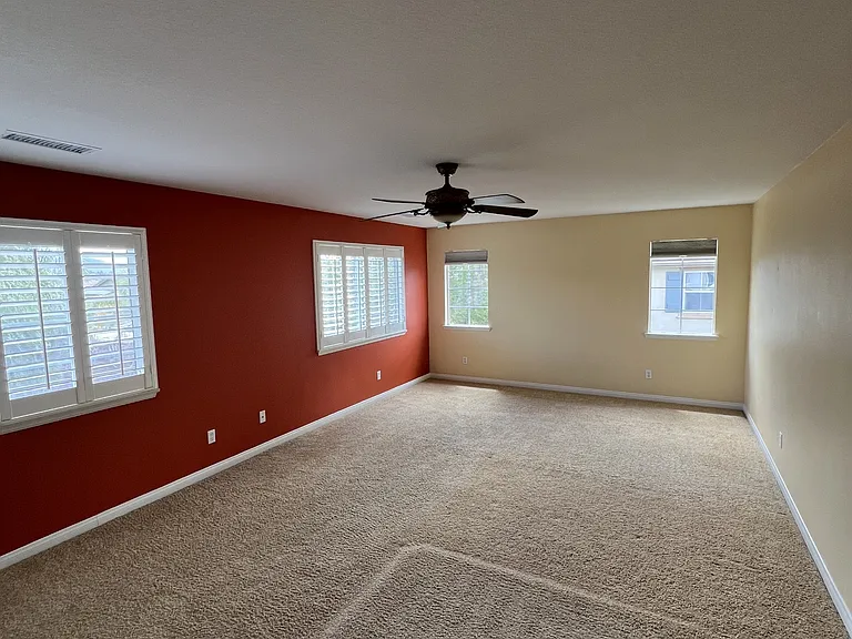 42251 Harwick Ln — Photo 30