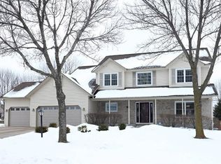 16562 Interlachen Blvd, Lakeville, MN 55044