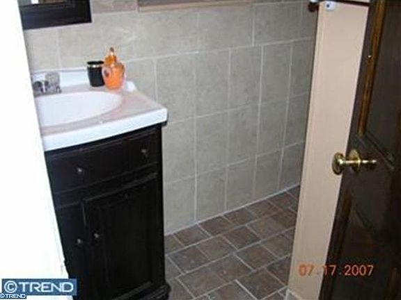 4th image of 1823 E Passyunk Avenue # 2nd Fl 3rd