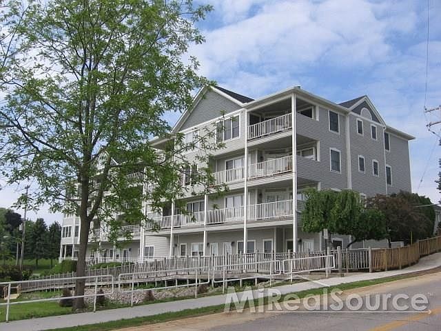 1st image of 7344 Huron Ave #301