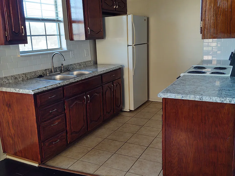 105 W Washington St #23