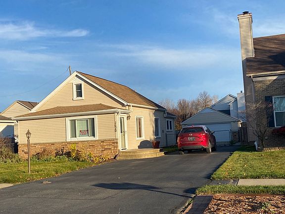 2nd image of 2620 Toledo St