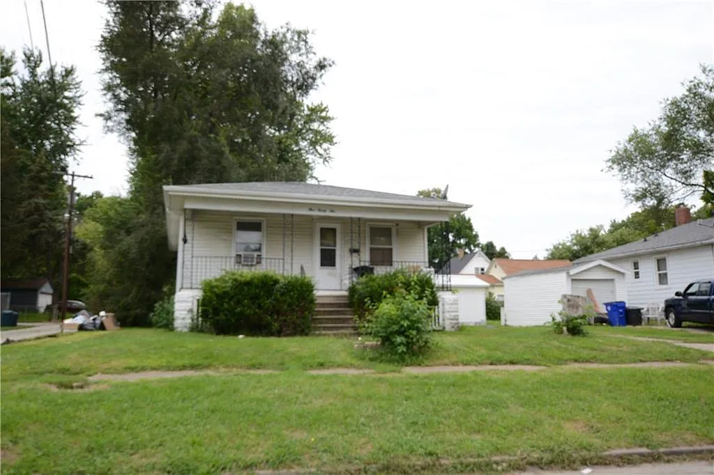 325 S 19th St photo 1