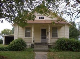 319 S 4th St, Odessa, MO 64076