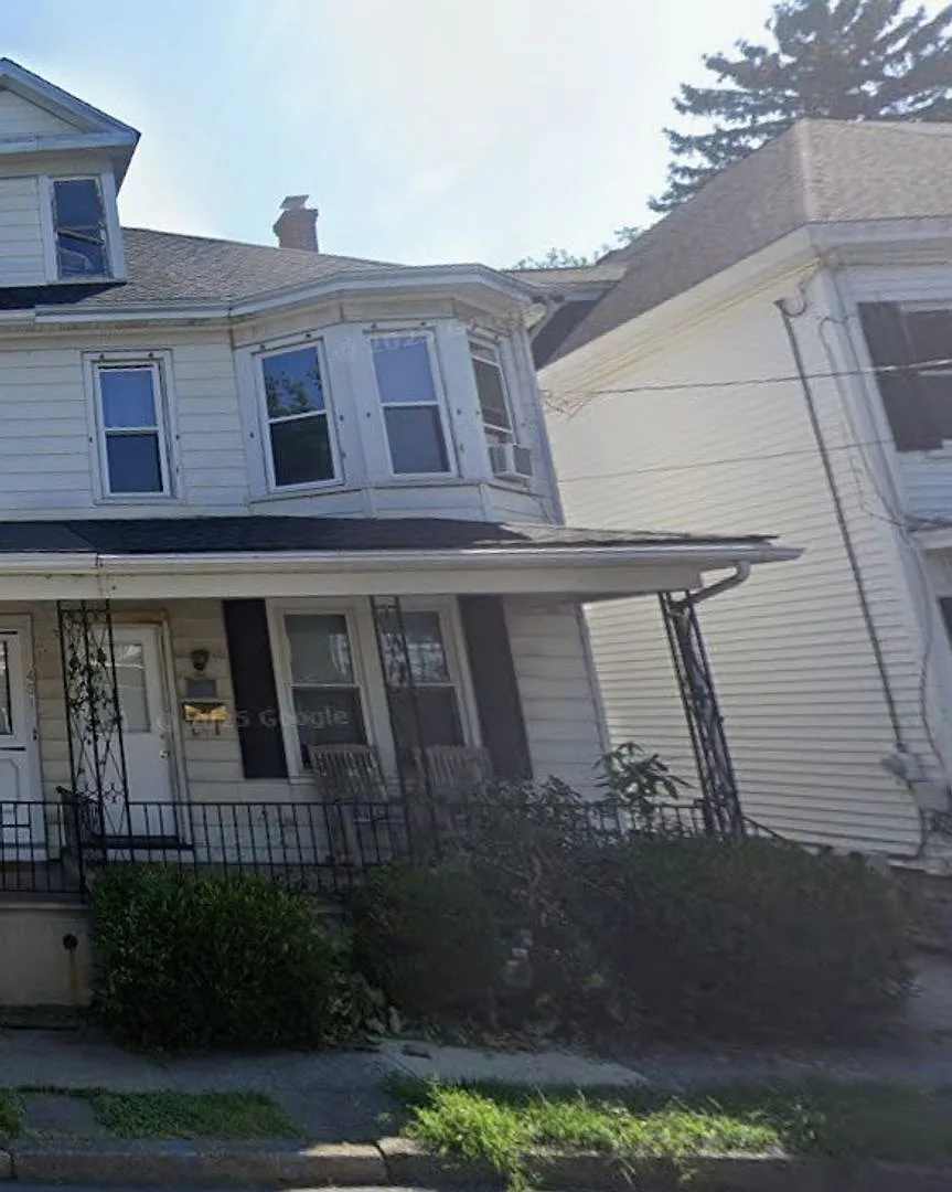 429 McCartney Street - 2026-2027 & 2027-2028 Academic Year Leasing — Photo 1