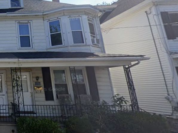 429 McCartney St