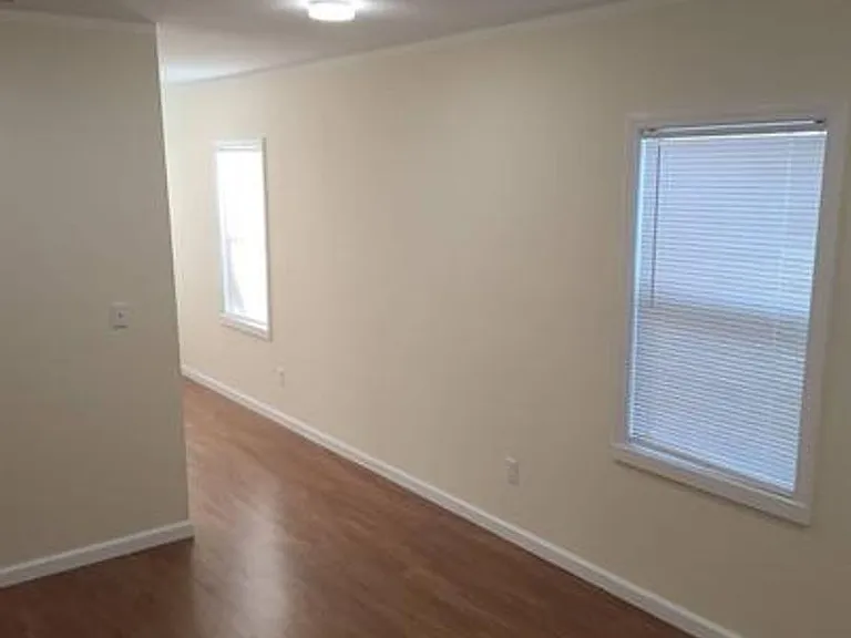 1538 Longfield Ave — Photo 11