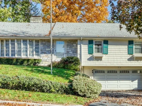 19 Magnolia Rd, Melrose, MA 02176
