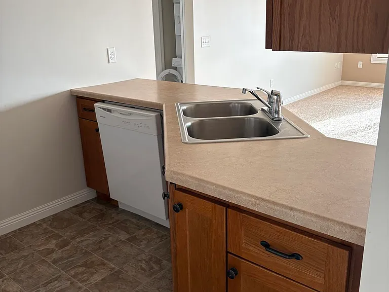 3707 S Broadway St — Photo 39
