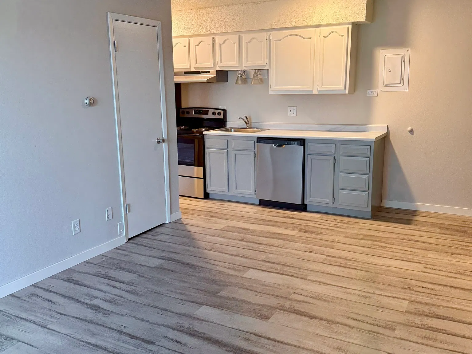 1 bed, $1,034 — Photo 4
