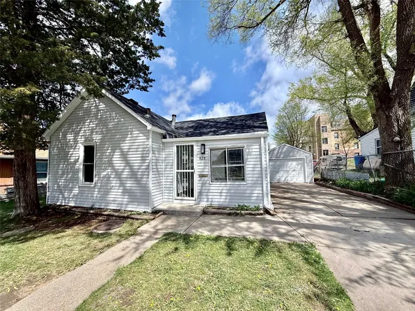 928 Morton Ave, Des Moines, IA 50316