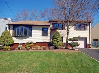 9 Buckingham Rd, West Orange, NJ 07052