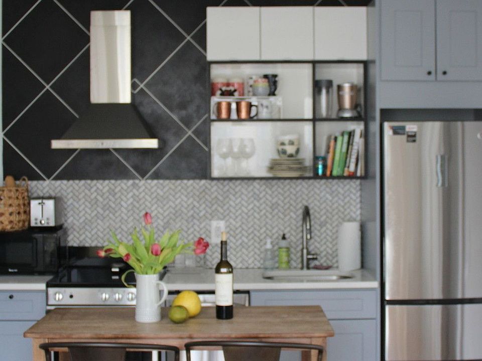 1st image of 85 Graham Ave #3