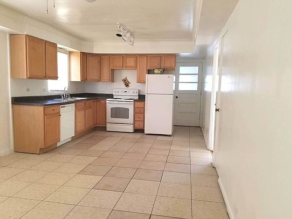4th image of 8557 S Winchester Ave