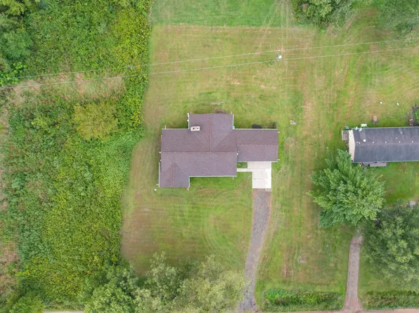 26700 Martinsville Rd, New Boston, MI 48164