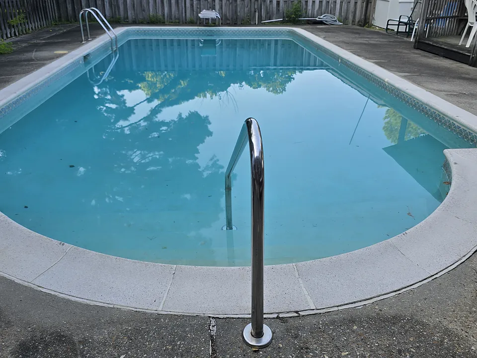 108 Stonehurst Rd