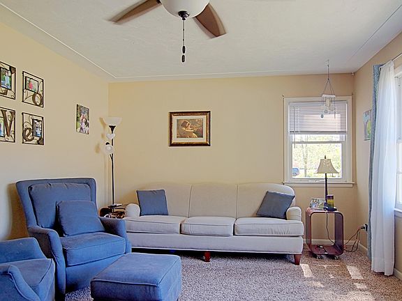2nd image of 1972 E Isabella Ave