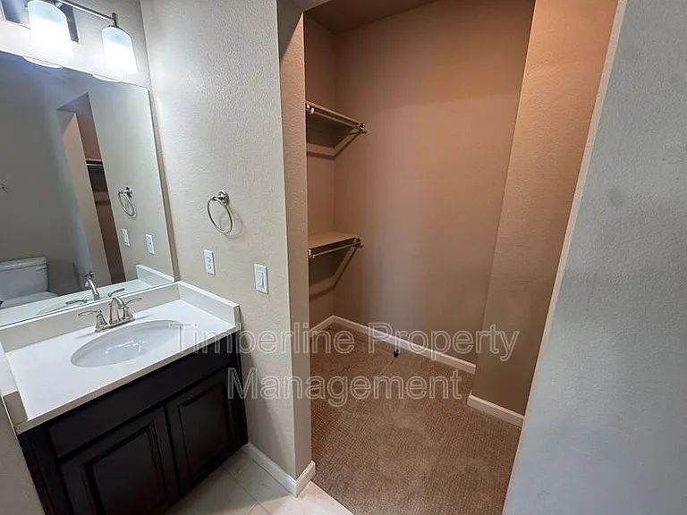 5211 Mountain Vista Hts — Photo 13