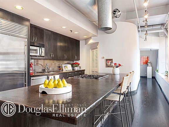 5th image of 50 W 29th St Unit 4WEST